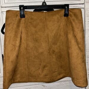 No boundaries suede skirt